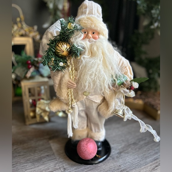 Santa - Picture 1 of 10